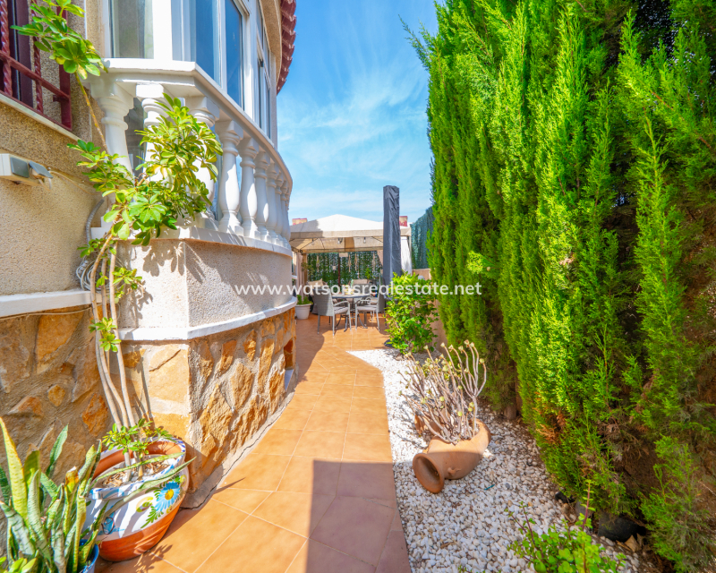 Revente - Maison Individuelle - Urb. La Marina