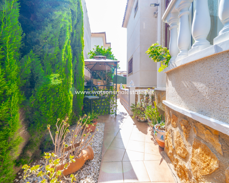 Revente - Maison Individuelle - Urb. La Marina