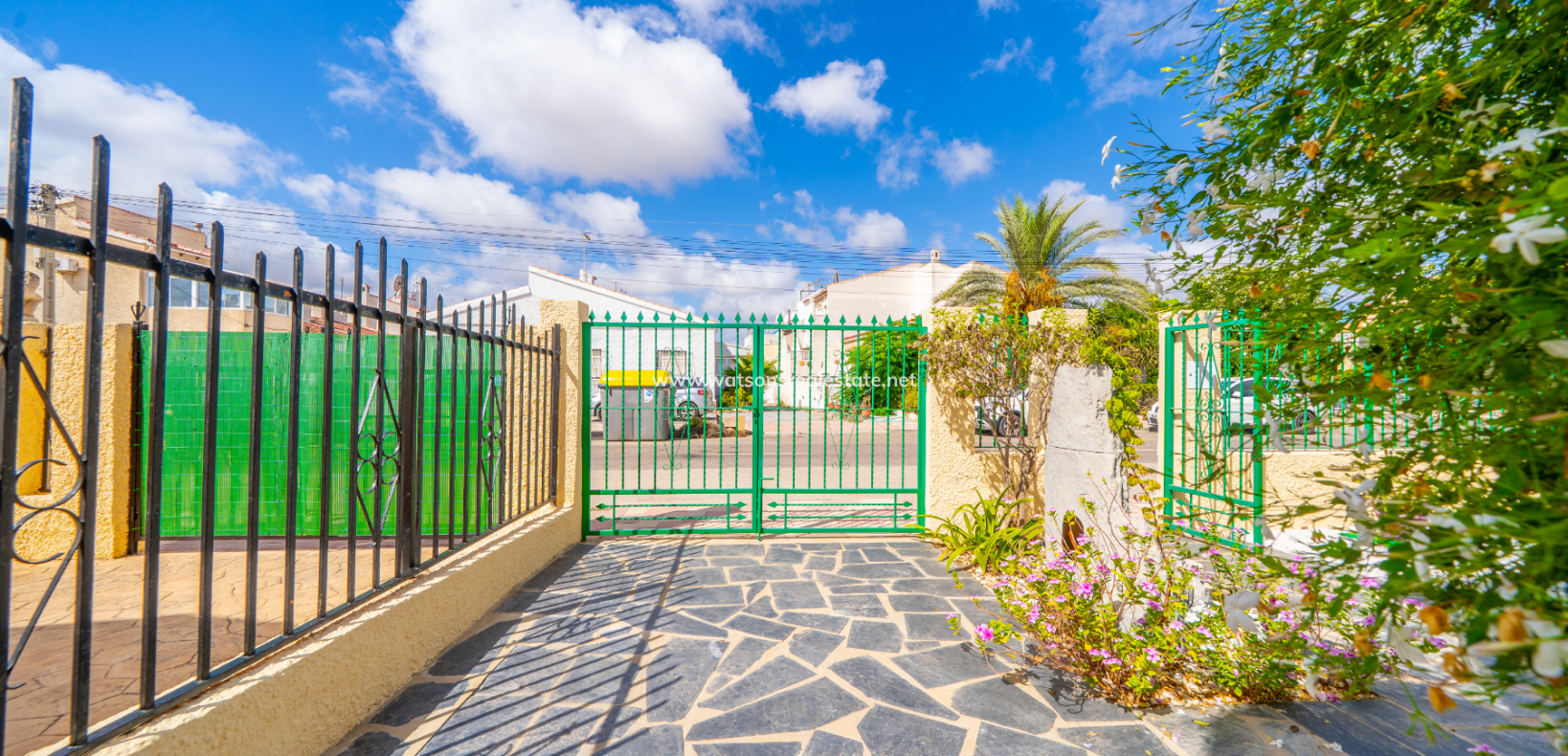 Revente - Maison Individuelle - Urb. La Marina