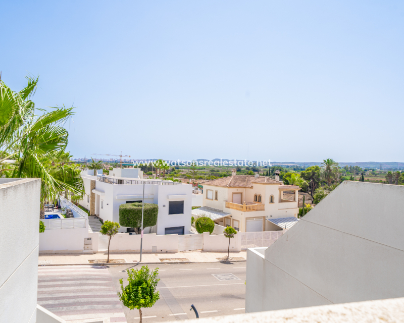 Revente - Maison Individuelle - Urb. La Marina