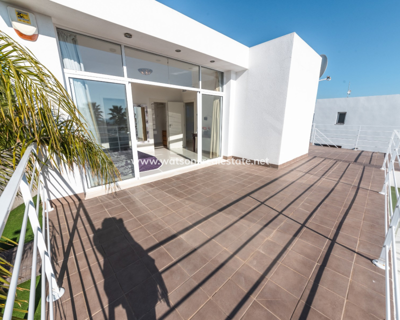 Revente - Maison Individuelle - Urb. La Marina