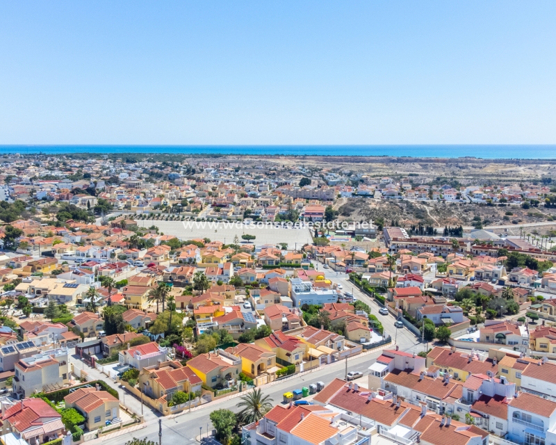 Revente - Maison - Urb. La Marina