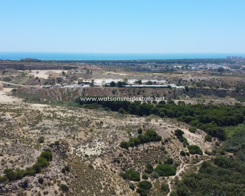 Revente - Quad - Urb. La Marina
