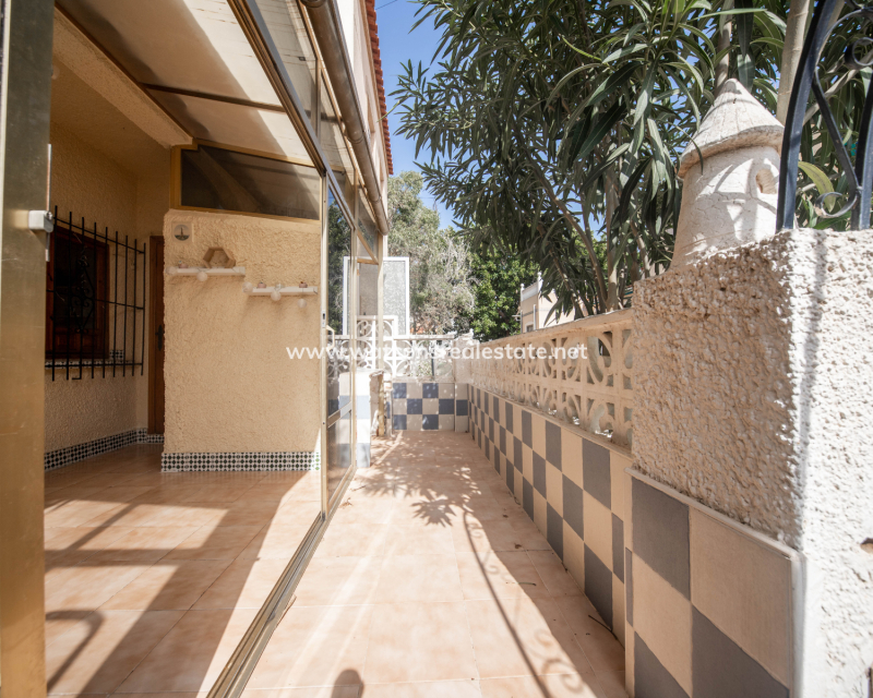 Revente - Rijhuis - Urb. La Marina