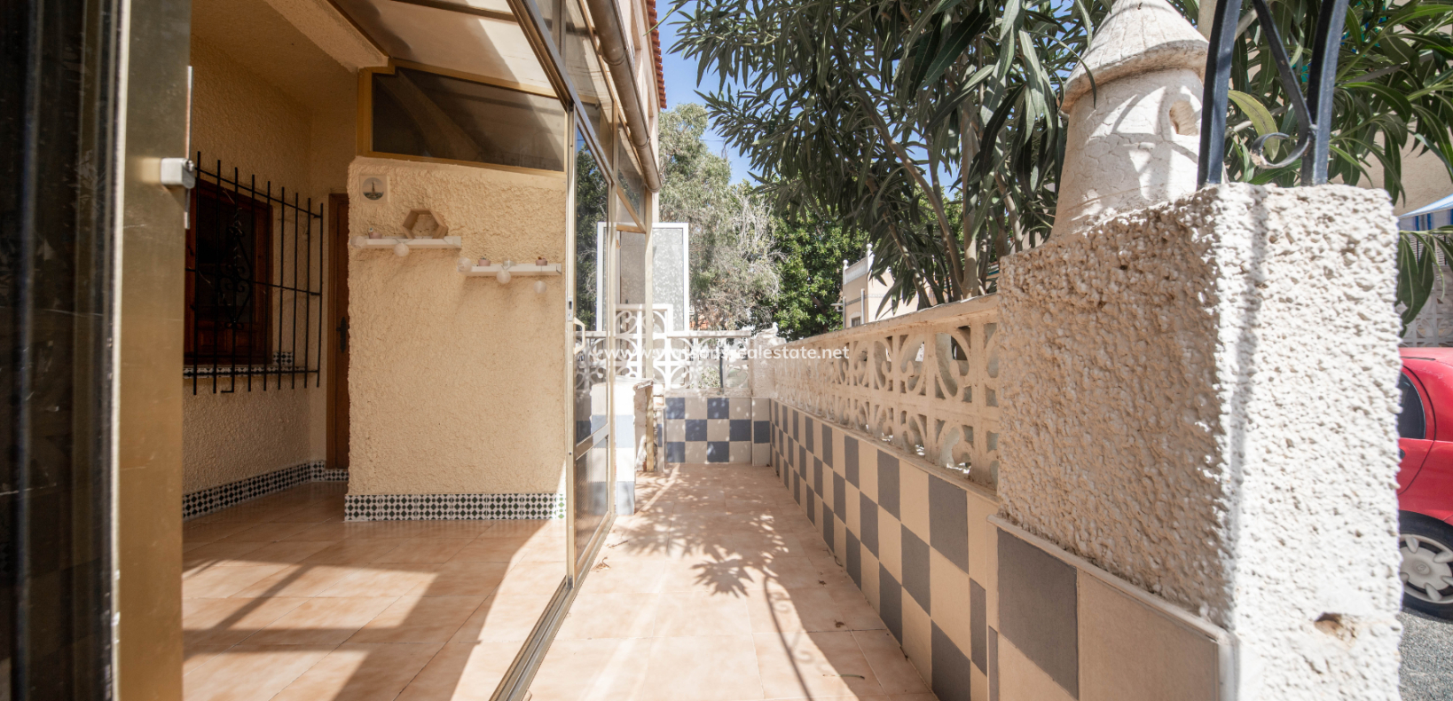 Revente - Rijhuis - Urb. La Marina