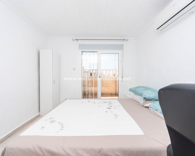 Revente - Rijhuis - Urb. La Marina