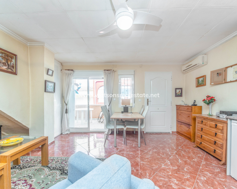 Revente - Rijhuis - Urb. La Marina