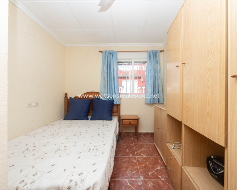 Revente - Rijhuis - Urb. La Marina