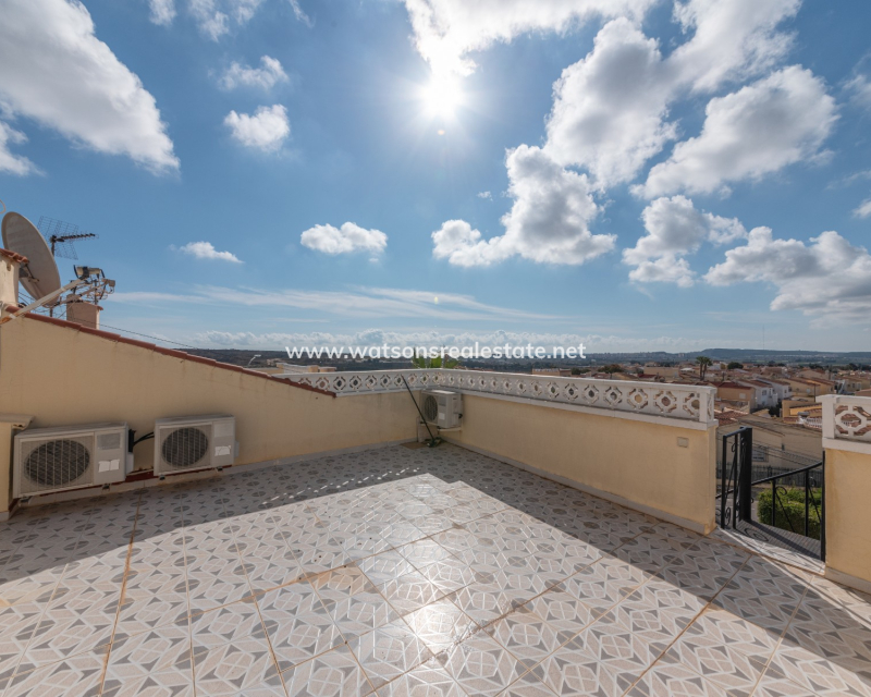 Revente - Rijhuis - Urb. La Marina