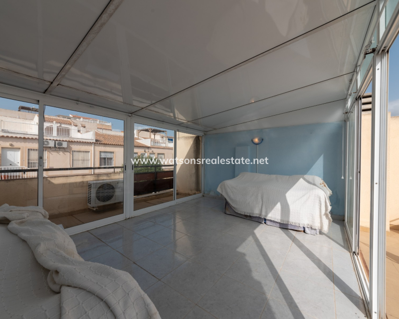Revente - Rijhuis - Urb. La Marina