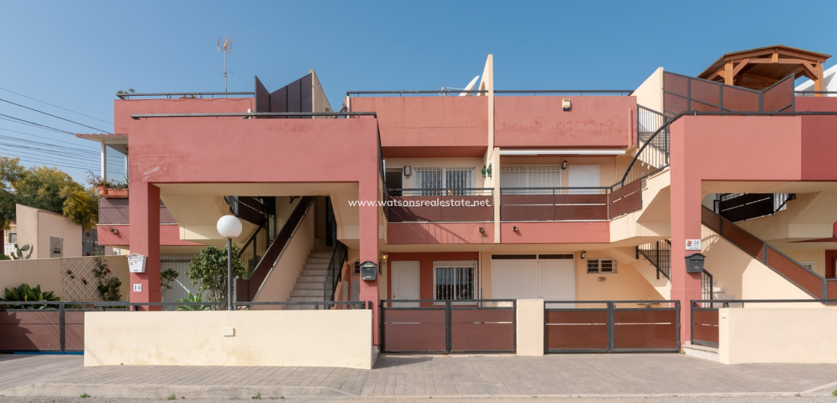 Revente - Rijhuis - Urb. La Marina
