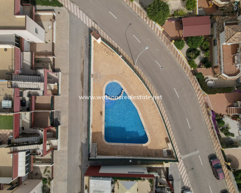 Revente - Rijhuis - Urb. La Marina