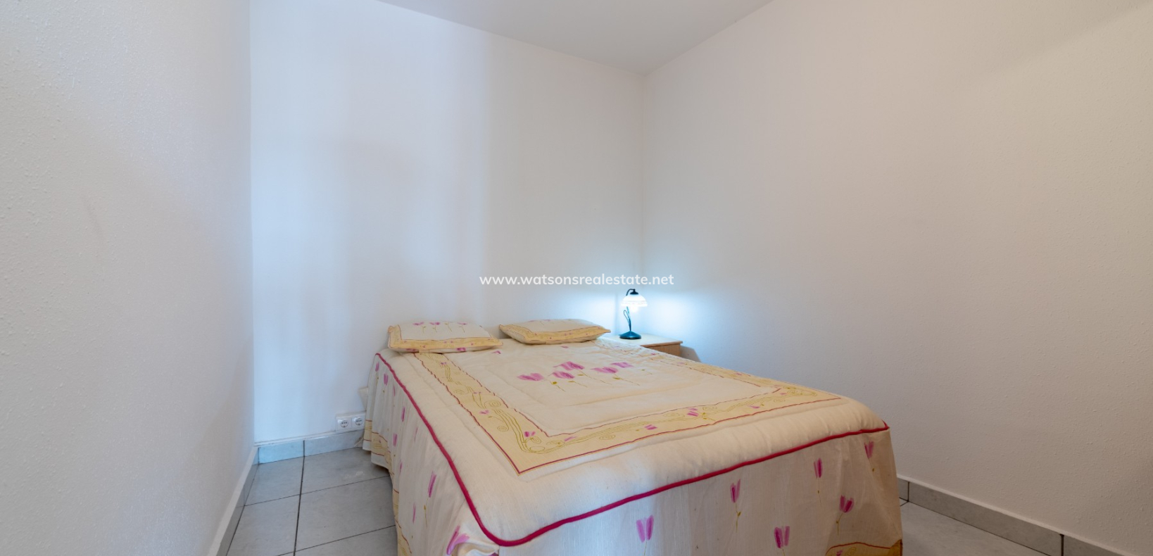 Revente - Rijhuis - Urb. La Marina