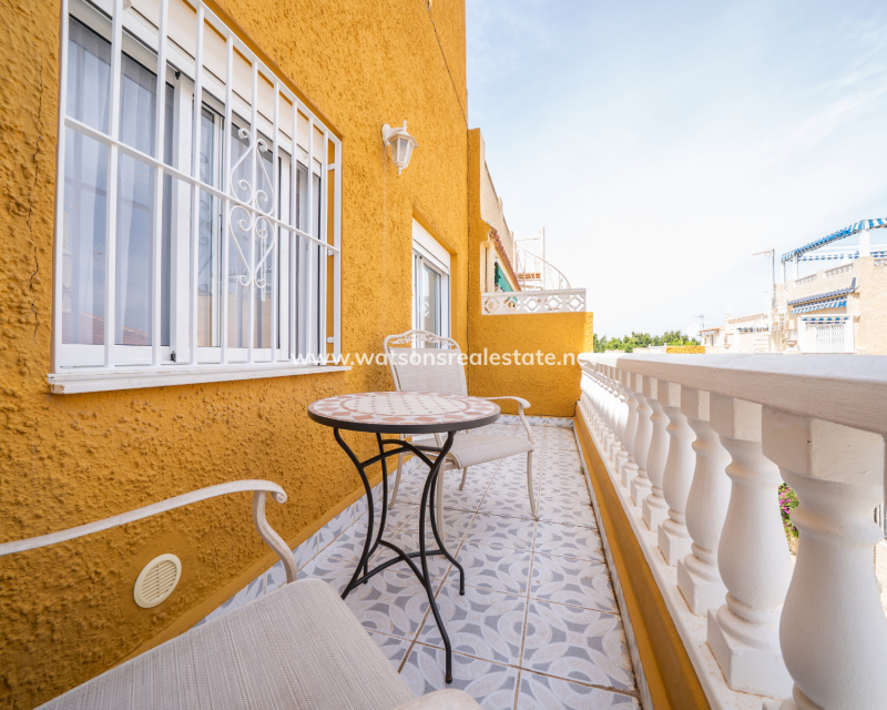 Revente - Rijhuis - Urb. La Marina