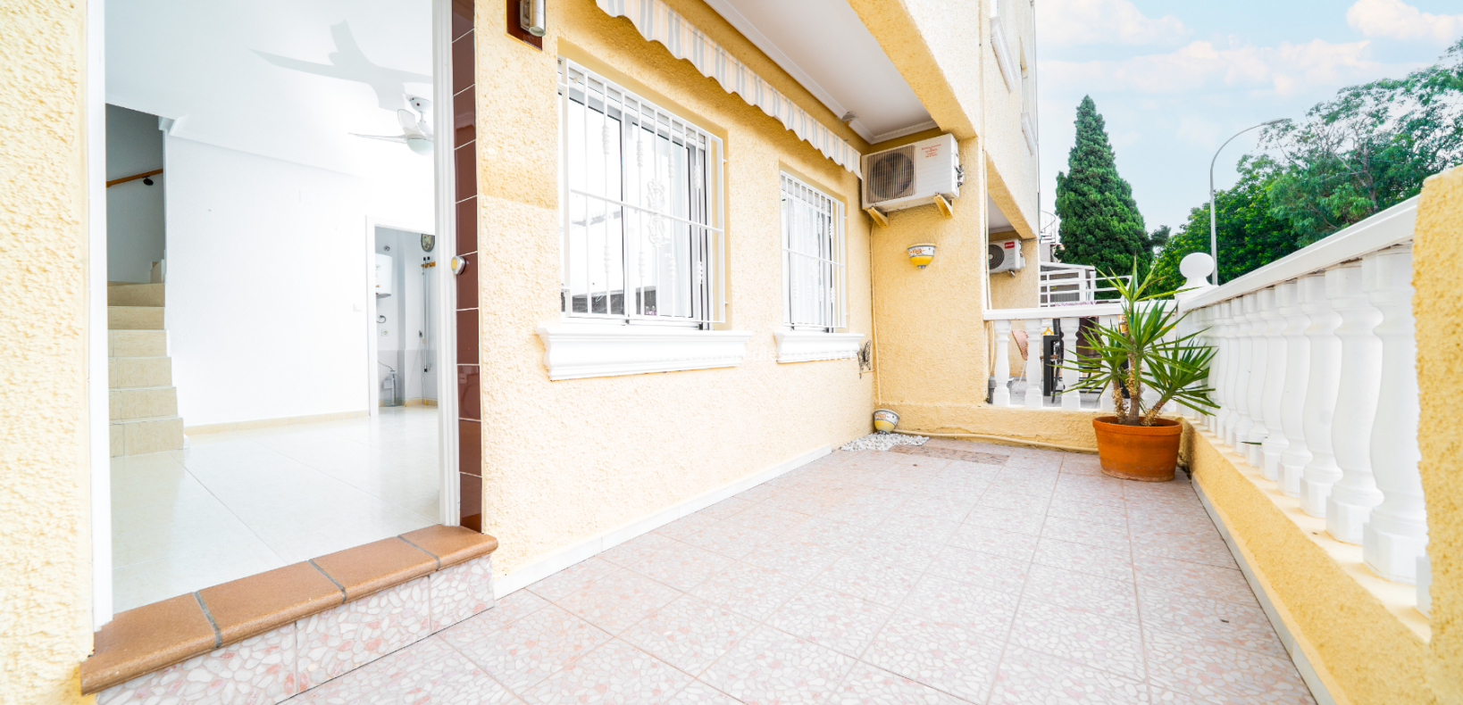 Revente - Rijhuis - Urb. La Marina