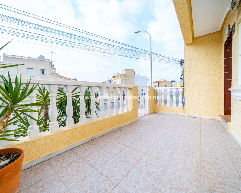 Revente - Rijhuis - Urb. La Marina