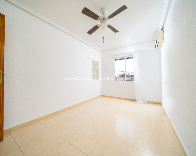 Revente - Rijhuis - Urb. La Marina