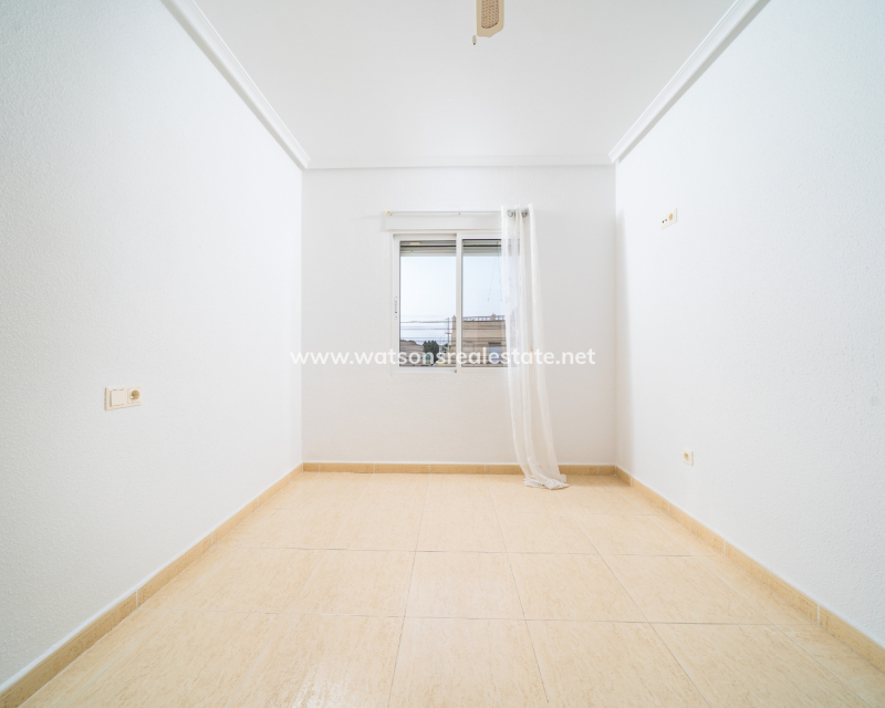 Revente - Rijhuis - Urb. La Marina