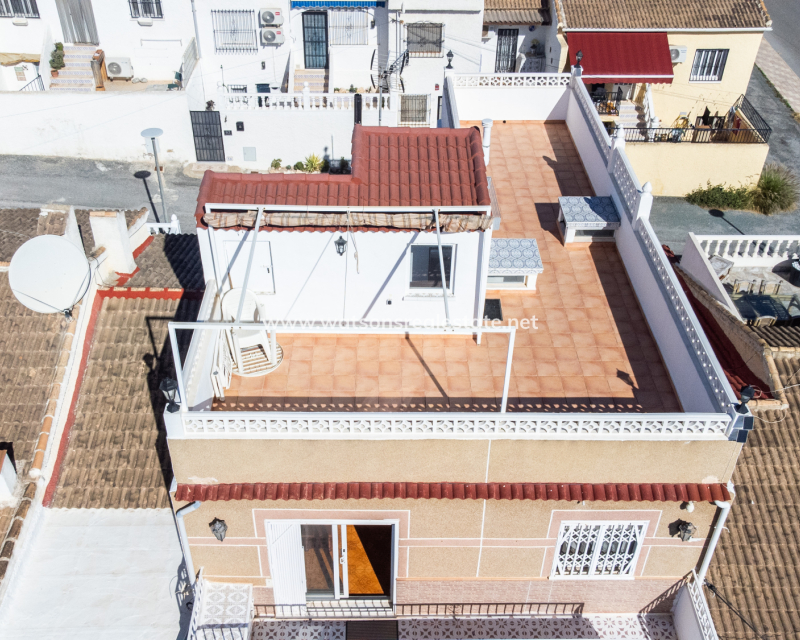 Revente - Rijhuis - Urb. La Marina