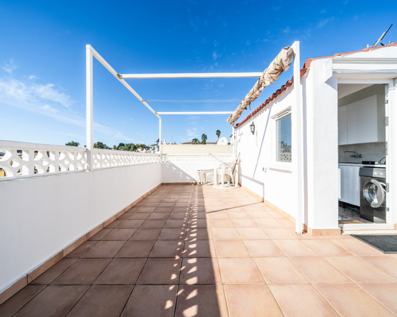 Revente - Rijhuis - Urb. La Marina