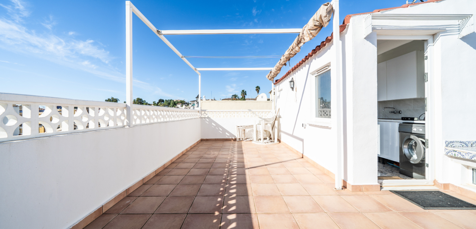 Revente - Rijhuis - Urb. La Marina