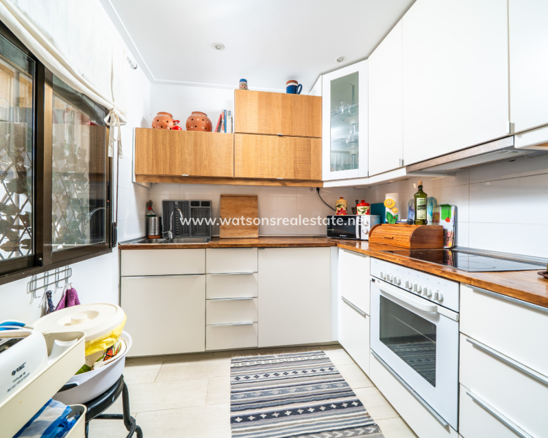 Revente - Rijhuis - Urb. La Marina