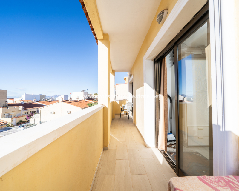 Revente - Rijhuis - Urb. La Marina