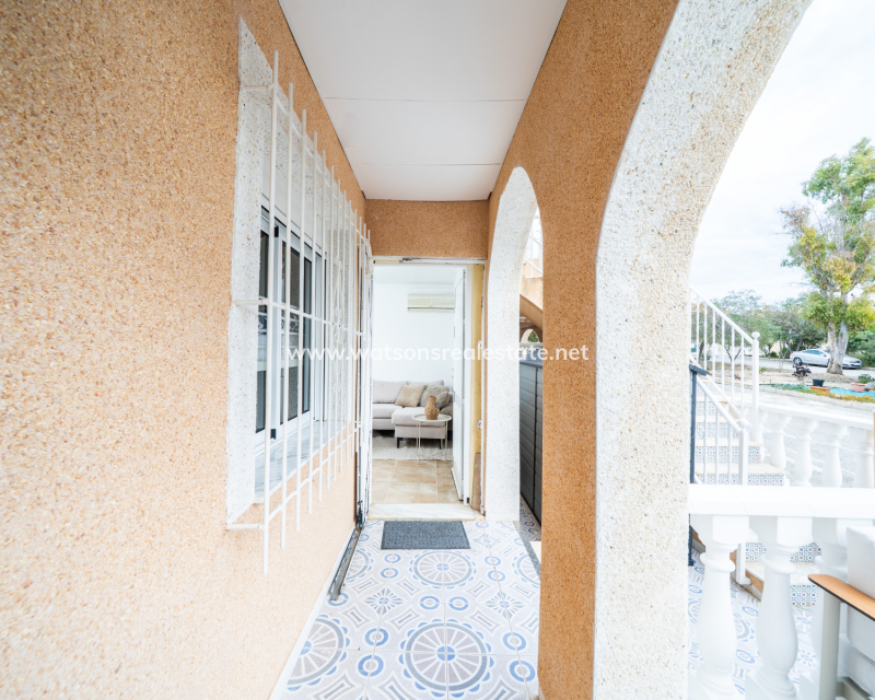 Revente - Rijhuis - Urb. La Marina