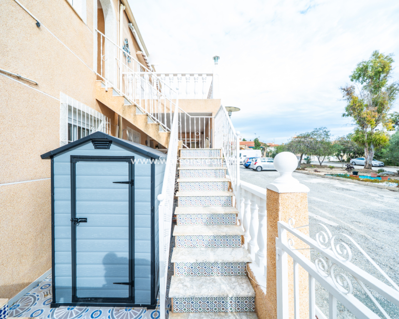 Revente - Rijhuis - Urb. La Marina