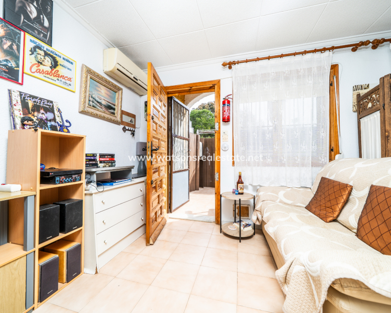 Revente - Rijhuis - Urb. La Marina