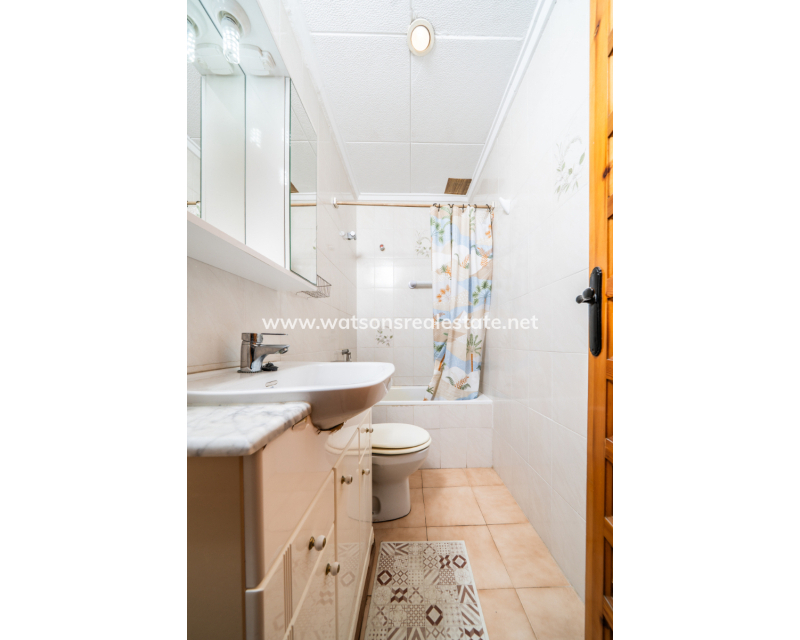 Revente - Rijhuis - Urb. La Marina