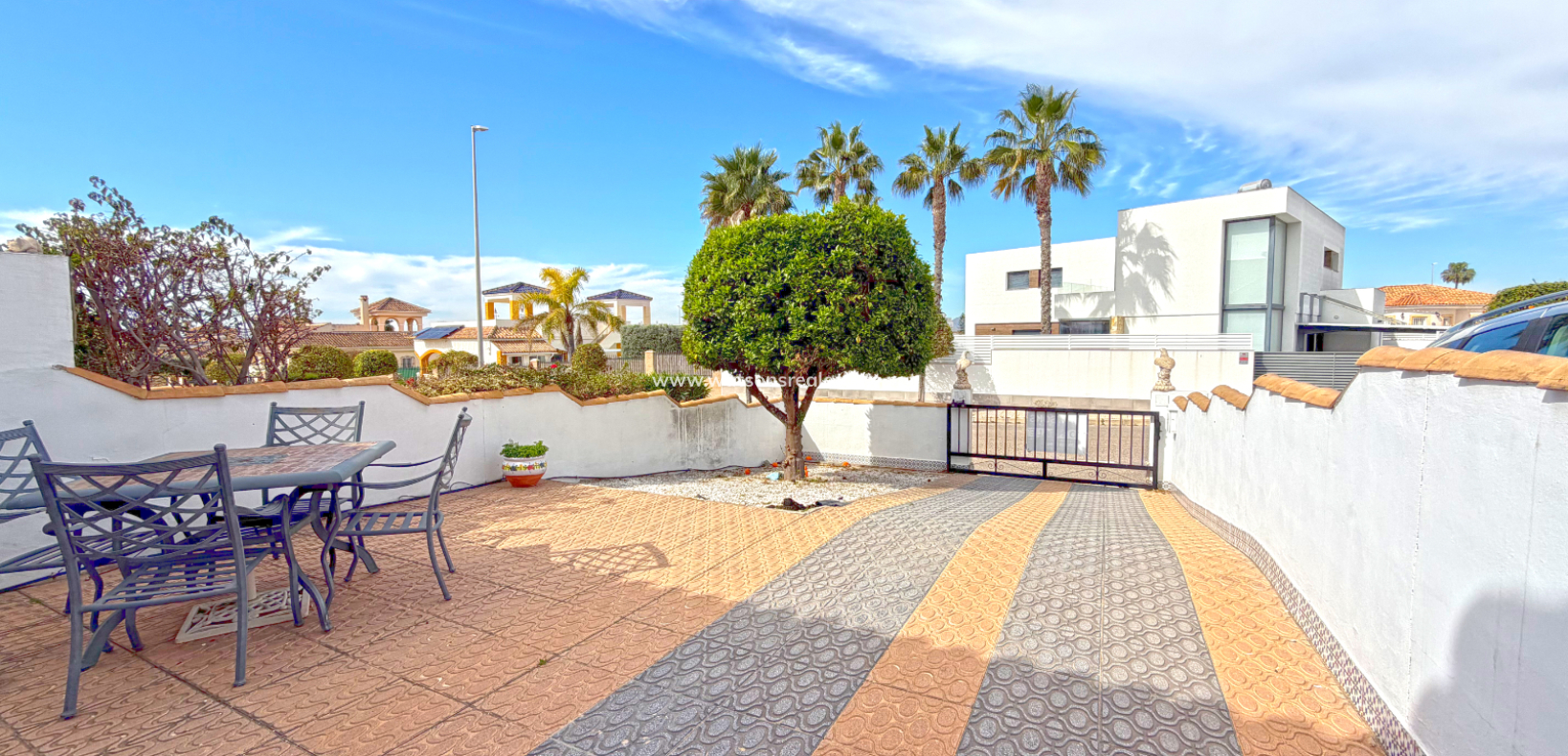 Revente - Rijhuis - Urb. La Marina