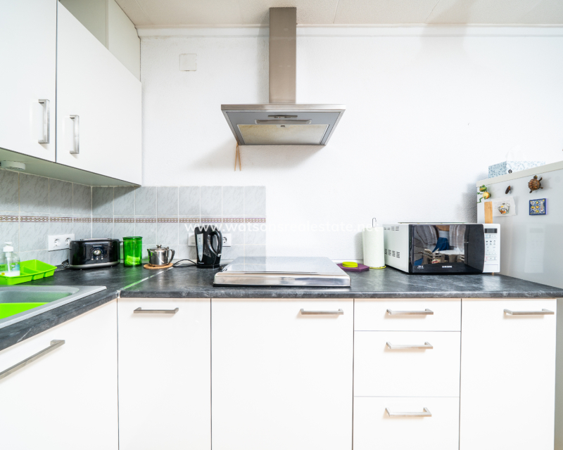 Revente - Rijhuis - Urb. La Marina