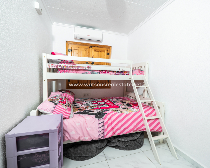 Revente - Rijhuis - Urb. La Marina