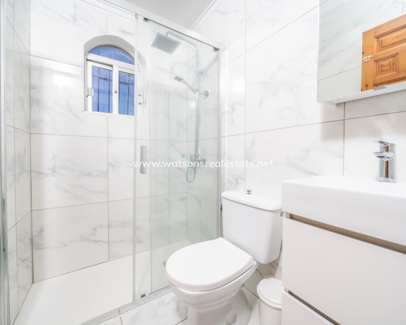 Revente - Rijhuis - Urb. La Marina