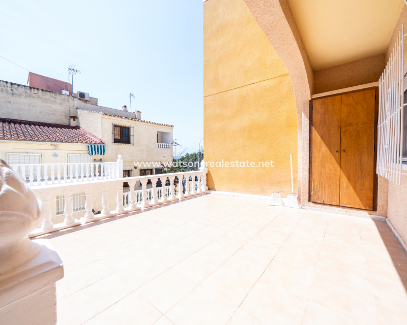 Revente - Rijhuis - Urb. La Marina