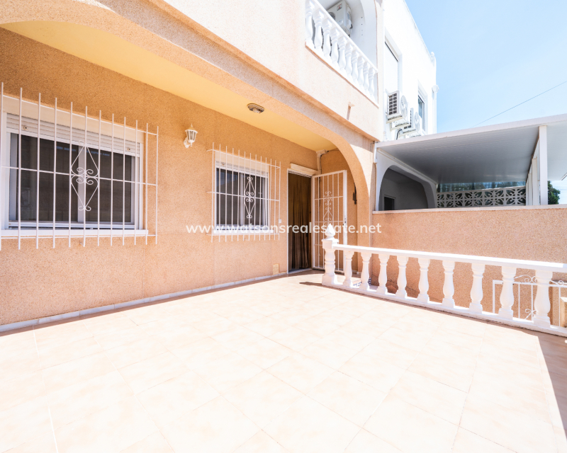Revente - Rijhuis - Urb. La Marina