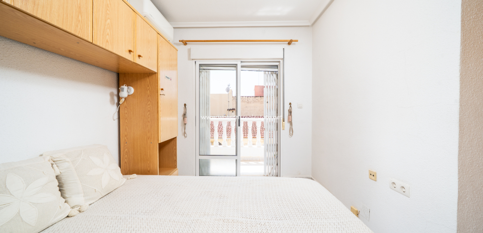 Revente - Rijhuis - Urb. La Marina