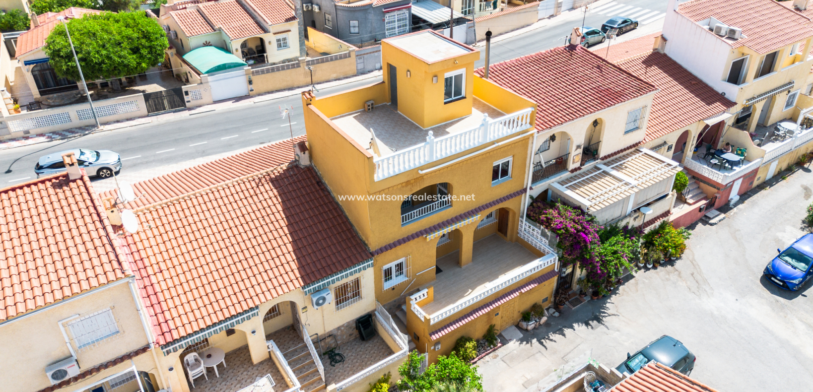 Revente - Rijhuis - Urb. La Marina