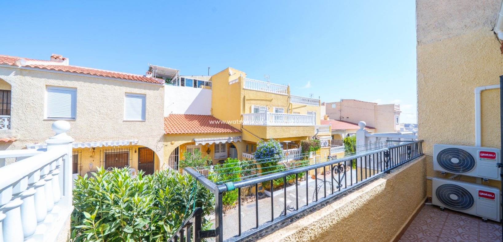Revente - Rijhuis - Urb. La Marina