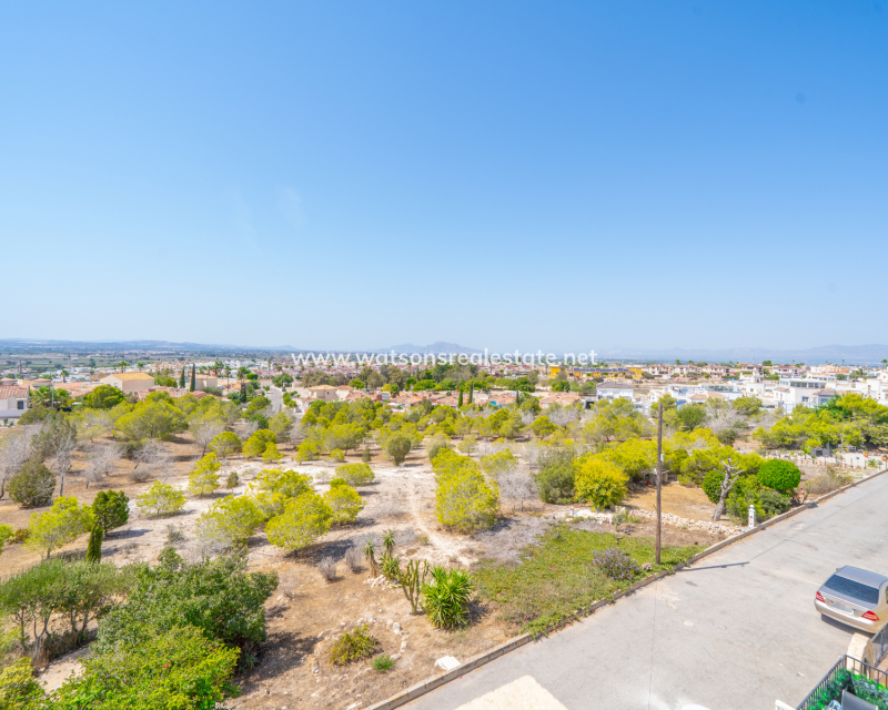 Revente - Rijhuis - Urb. La Marina