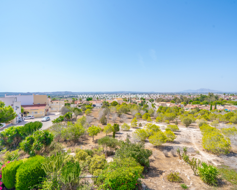 Revente - Rijhuis - Urb. La Marina