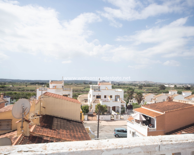 Revente - Rijhuis - Urb. La Marina