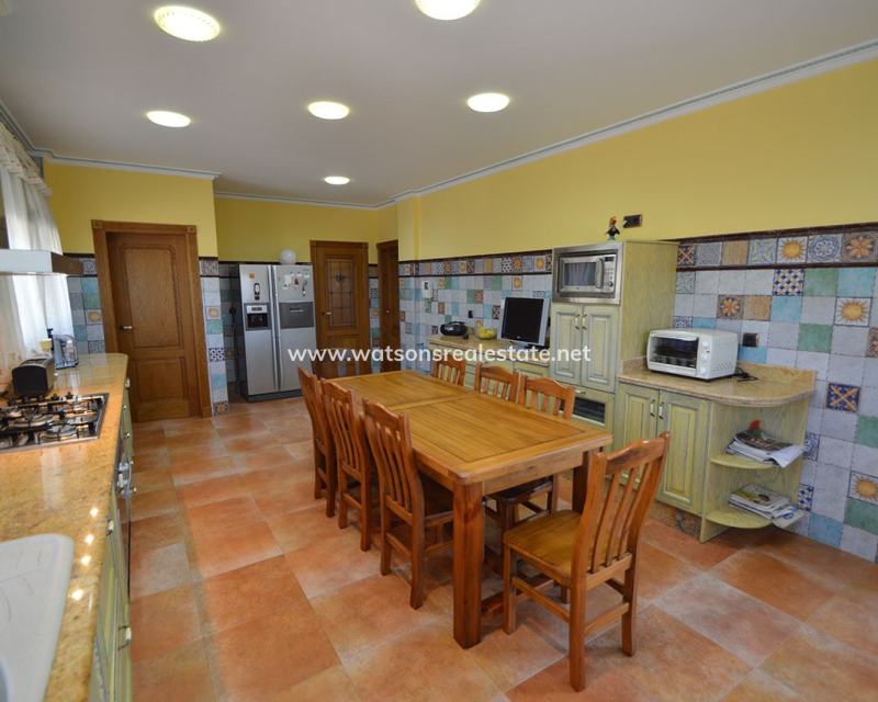 Revente - Vrijstaande Villa - La Callosina