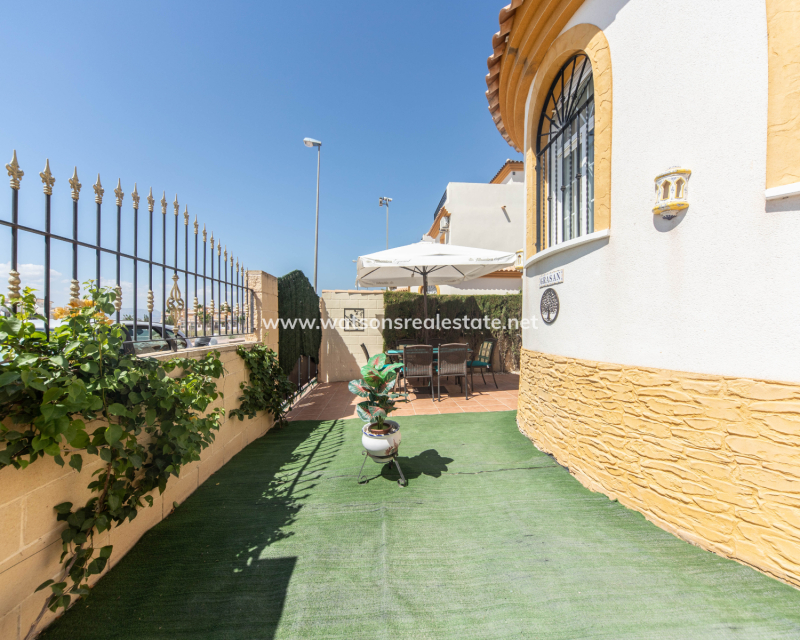 Revente - Vrijstaande Villa - Urb. El Oasis - La Marina