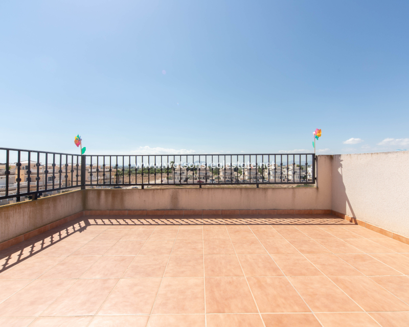 Revente - Vrijstaande Villa - Urb. El Oasis - La Marina