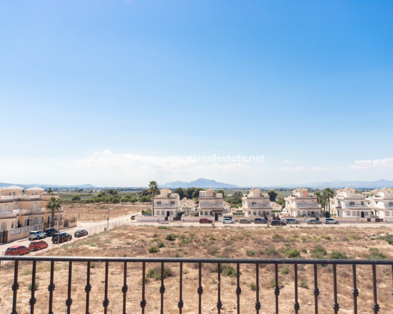 Revente - Vrijstaande Villa - Urb. El Oasis - La Marina