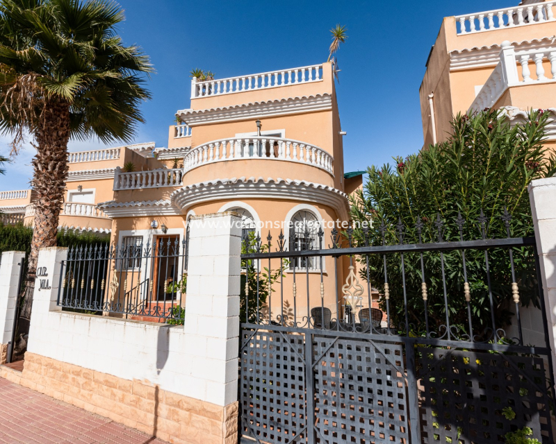 Revente - Vrijstaande Villa - Urb. El Oasis - La Marina