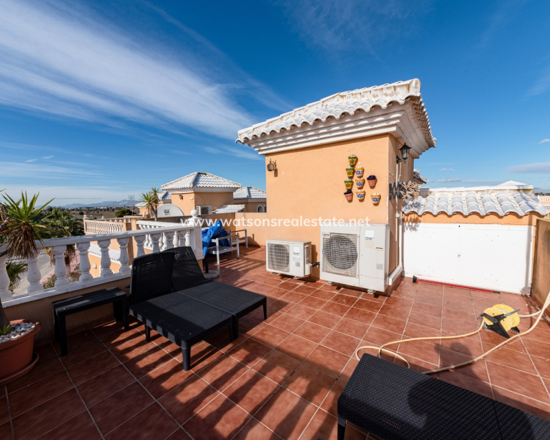 Revente - Vrijstaande Villa - Urb. El Oasis - La Marina