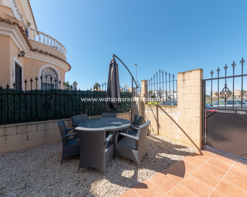 Revente - Vrijstaande Villa - Urb. El Oasis - La Marina